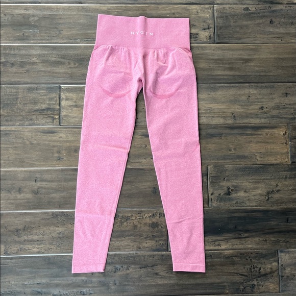 NVGTN Pastel Pink Contour Seamless Leggings - Picture 3 of 5